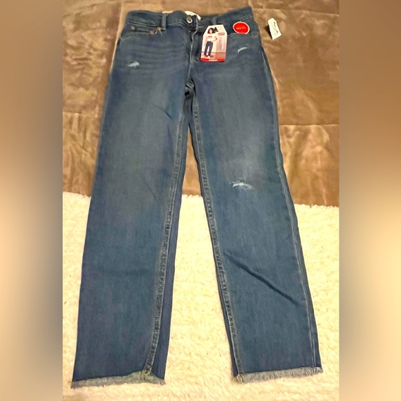 NEW Levi’s mid rise relaxed fit raw hem jeans - Picture 1 of 6